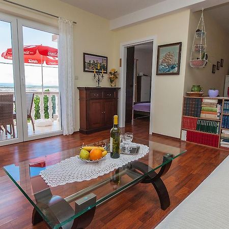 Apartments Villa Americana Jadranovo Bilik gambar