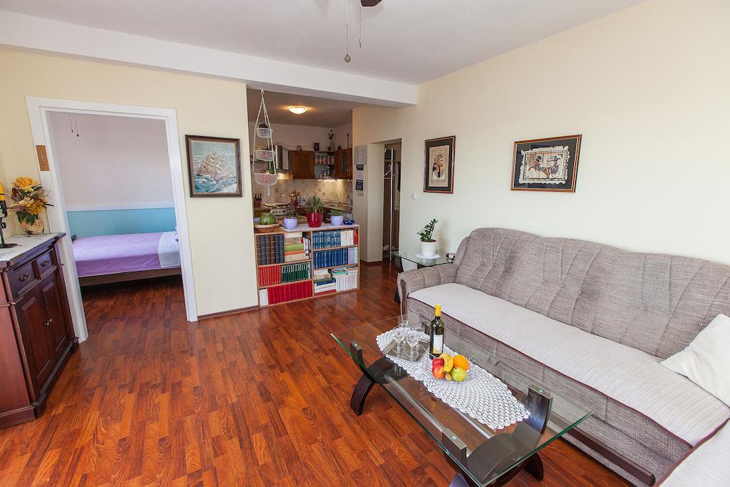 Apartments Villa Americana Jadranovo Bilik gambar